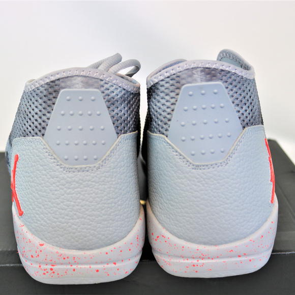 nike air jordan reveal